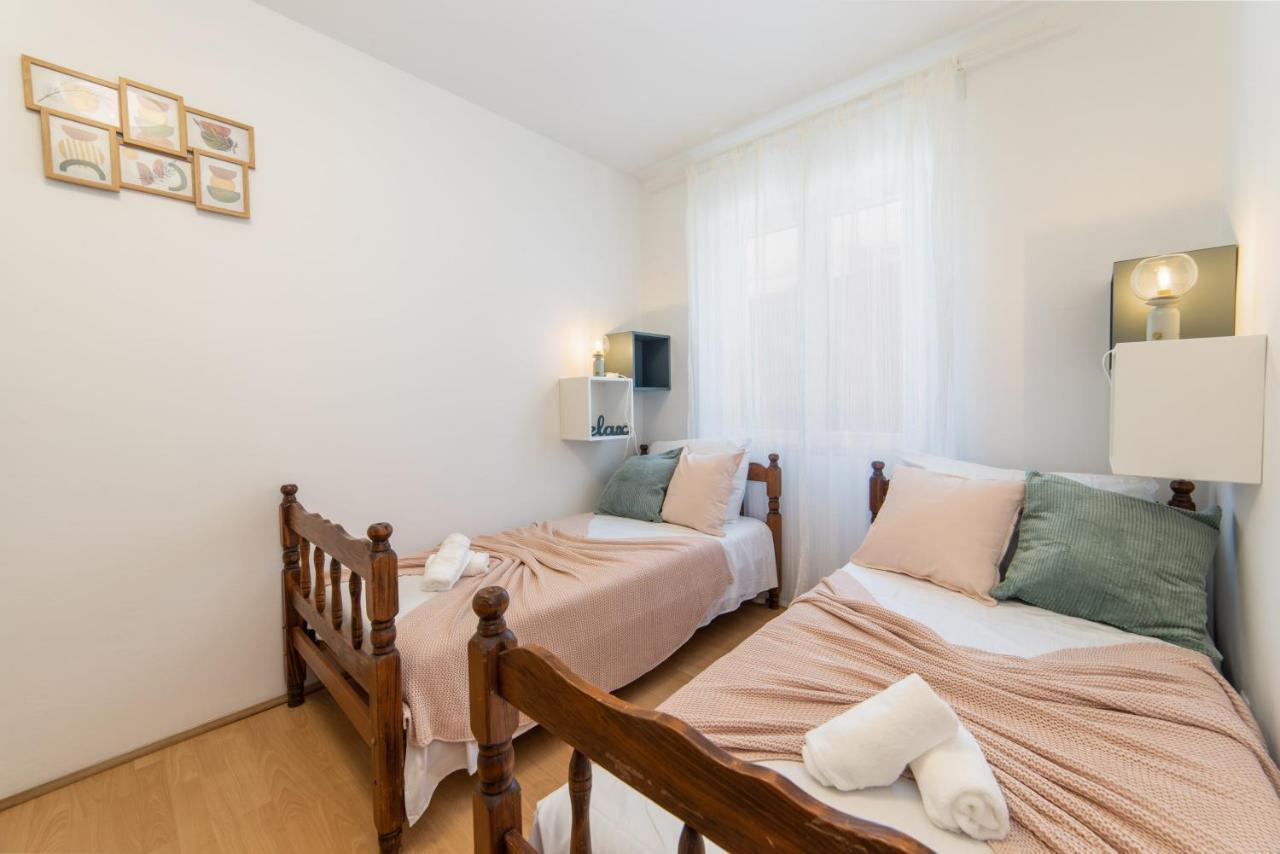 Apartman Porto Ploce  Exteriör bild