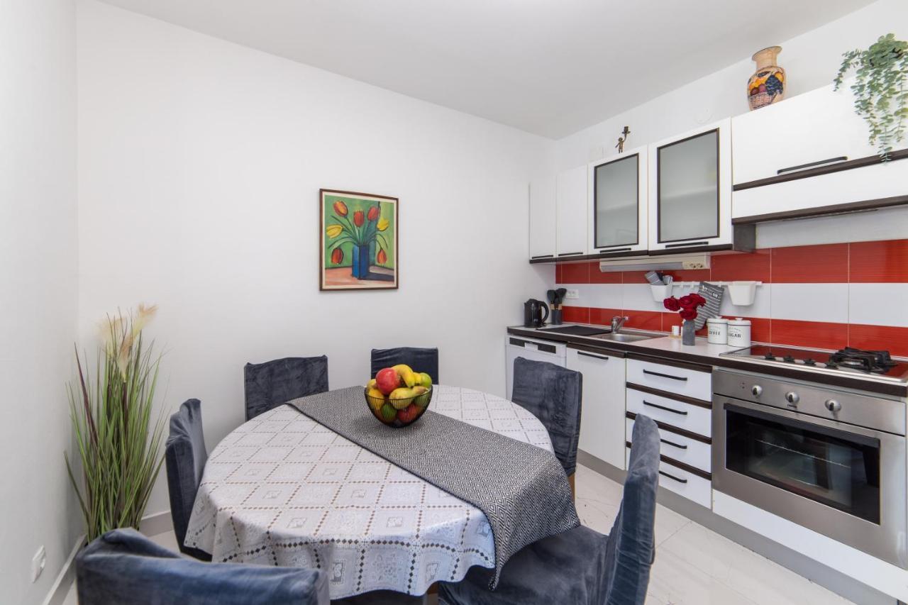 Apartman Porto Ploce  Exteriör bild